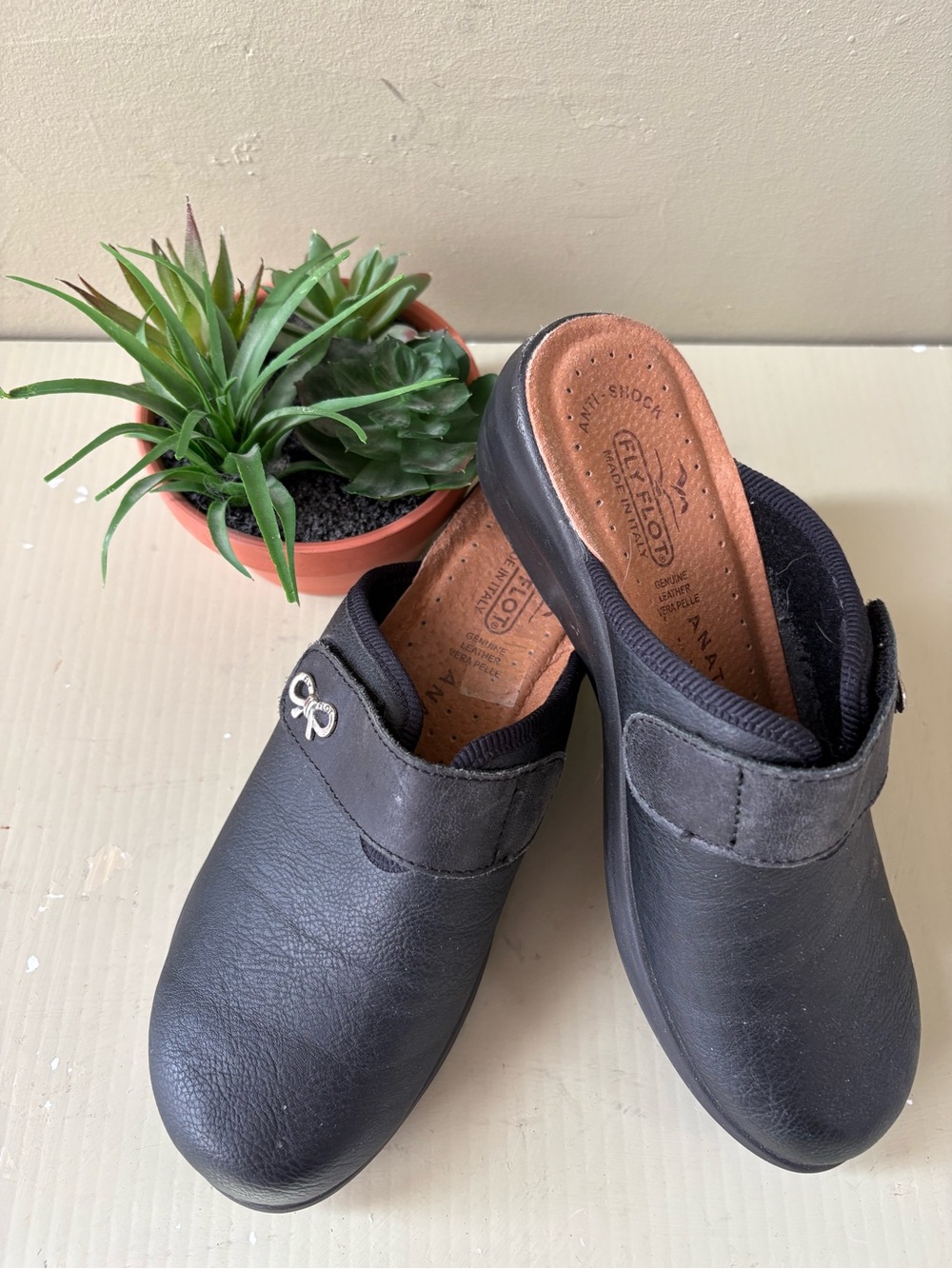 Fly flot Italy Women’s Black Slip-On Clogs Comfort Insole anatomic sz37